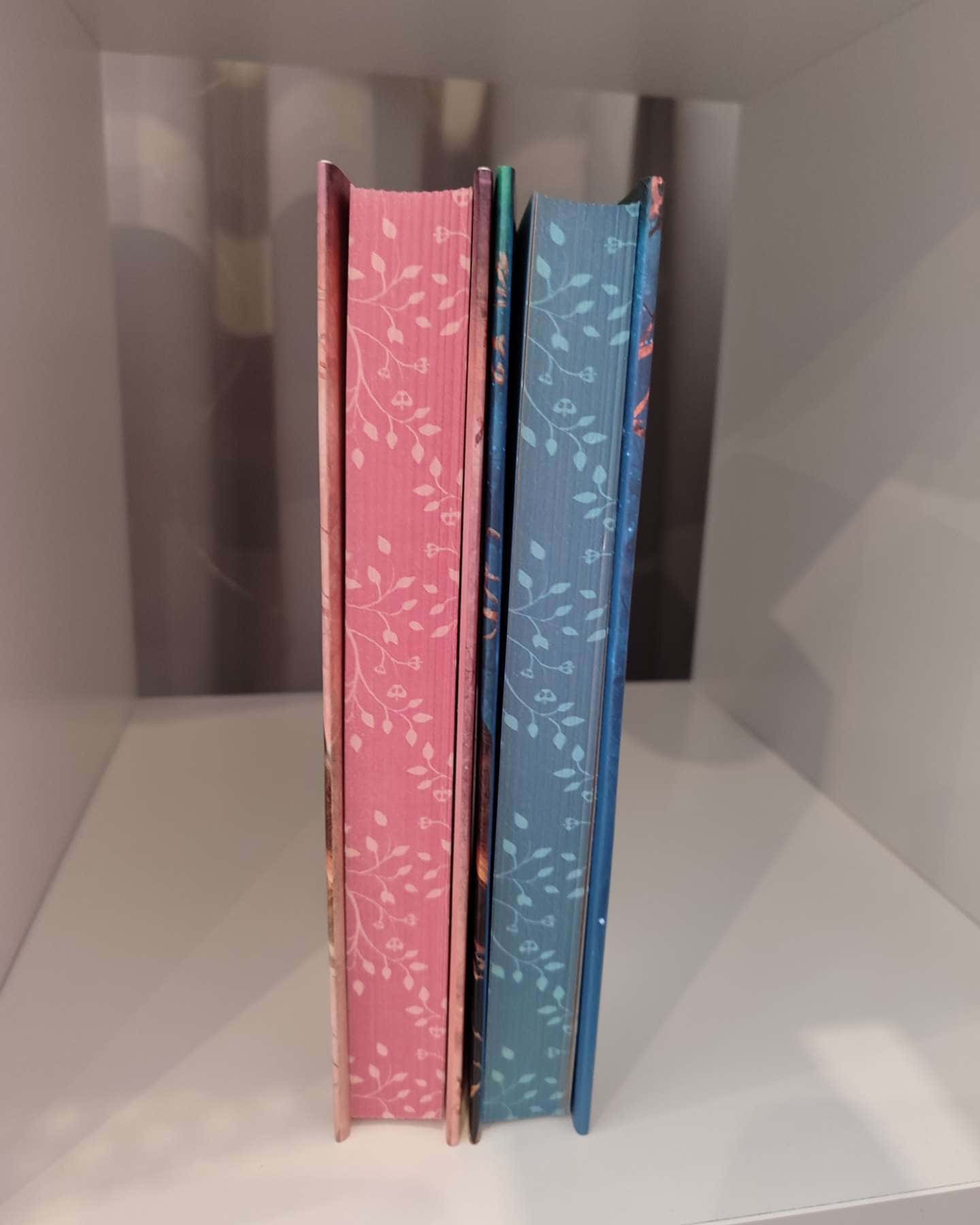 Коронована зорями. Одна істинна королева. Книга 1, Зіткана з тіні. Одна істинна королева. Книга 2 — Дженніфер Бенкау